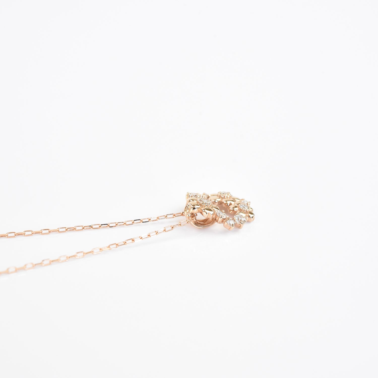 Flower N Diamonds Pendant with Chain