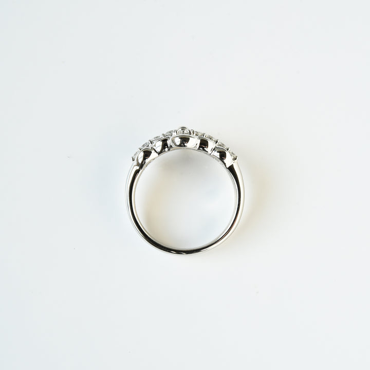 Flower Diamond Line Ring