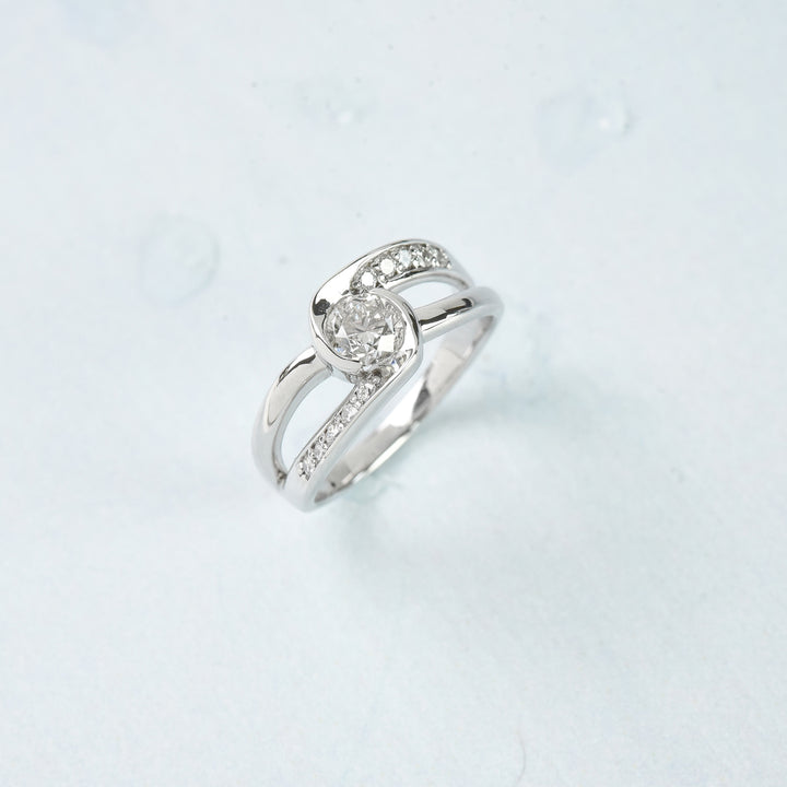 Dual Bond Diamond Ring