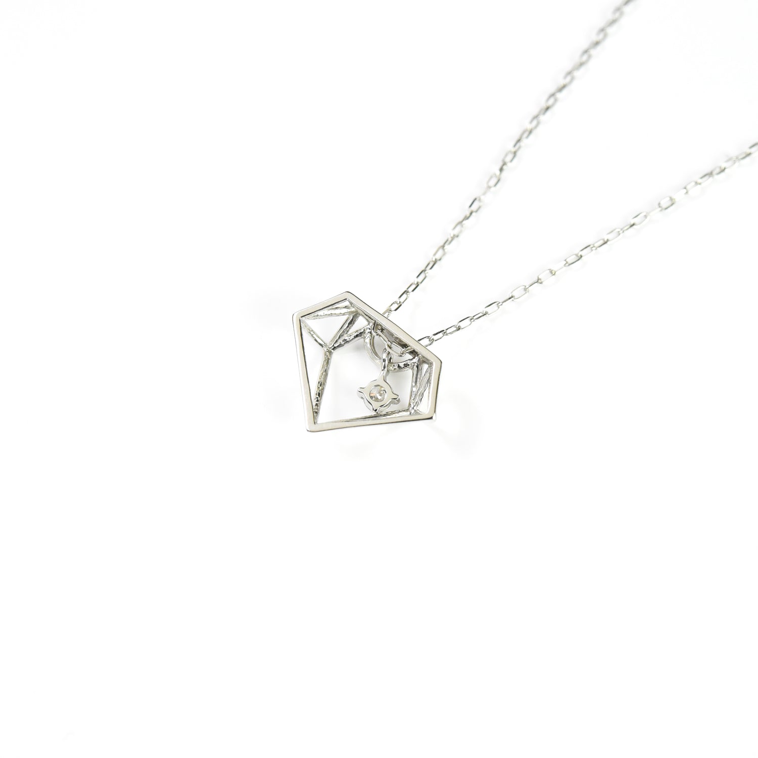 Solitaire in a Solitaire Pendant with Chain