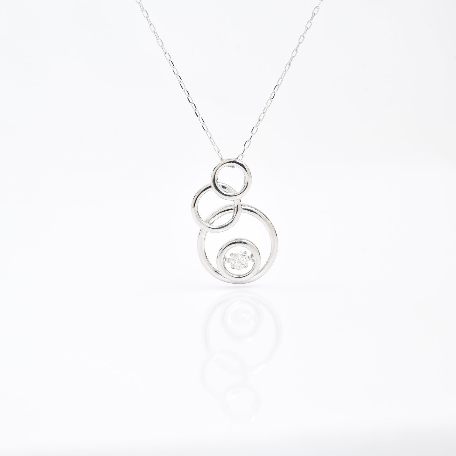 4 Diap0089-4 Rounds N a Solitaire Pendant with Chain
