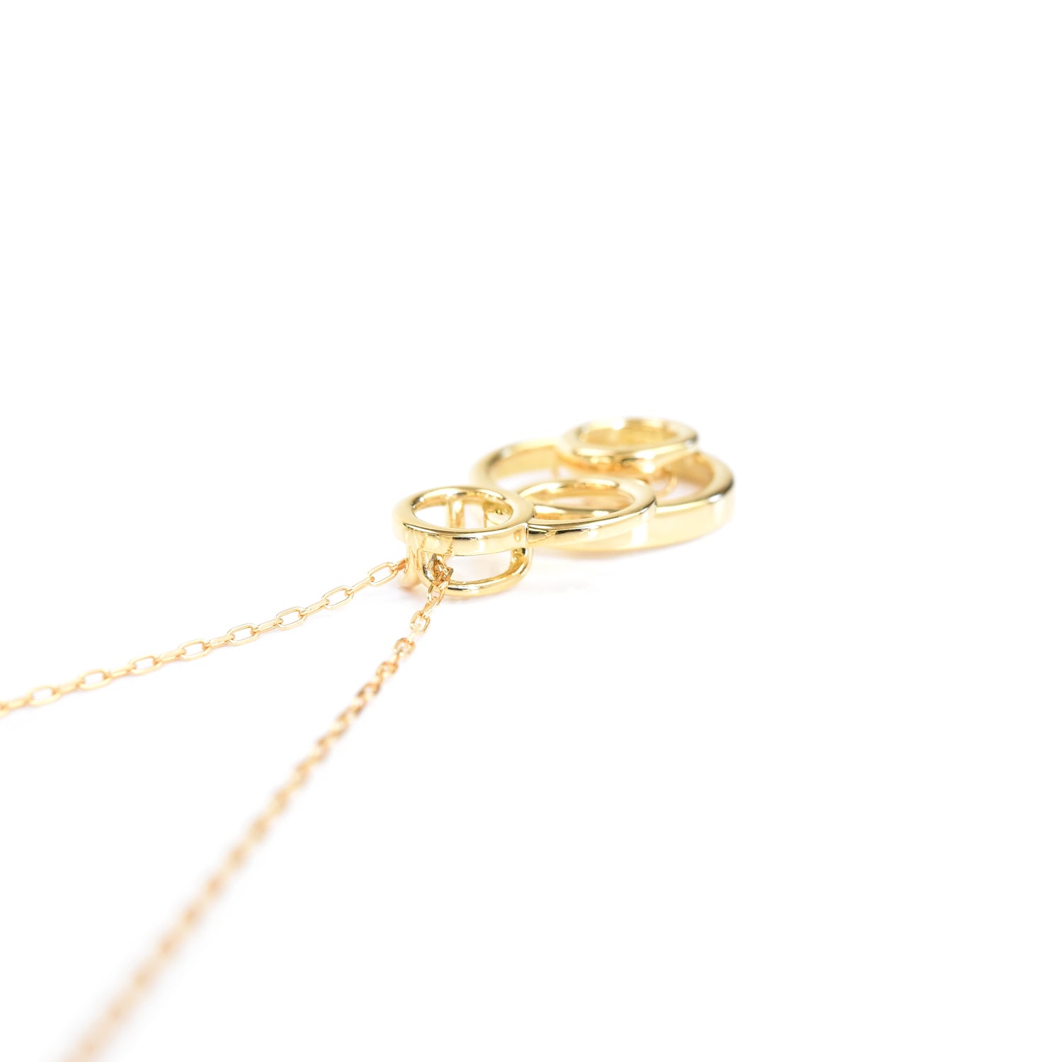4 Diap0089-4 Rounds N a Solitaire Pendant with Chain