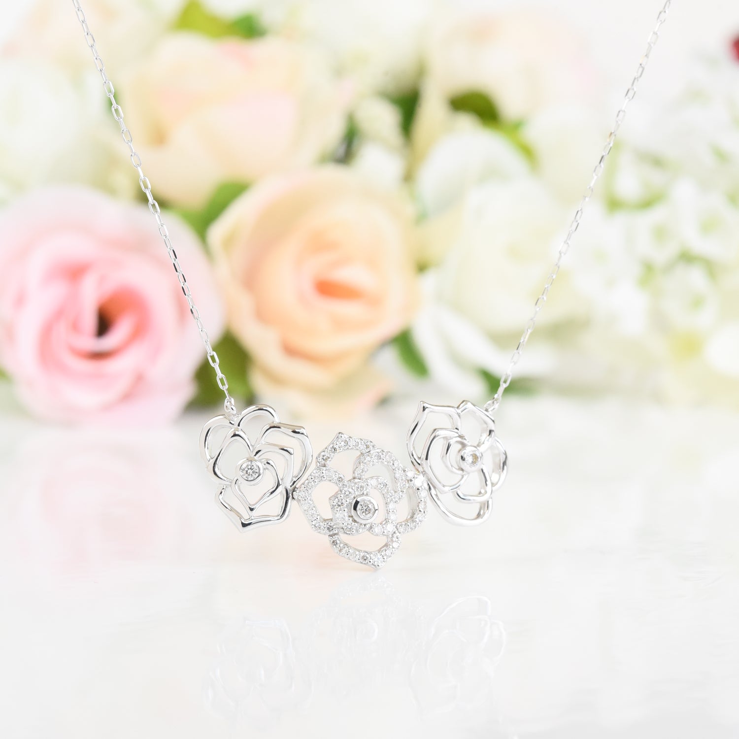 3 Roses n Diamonds Pendant with Chain