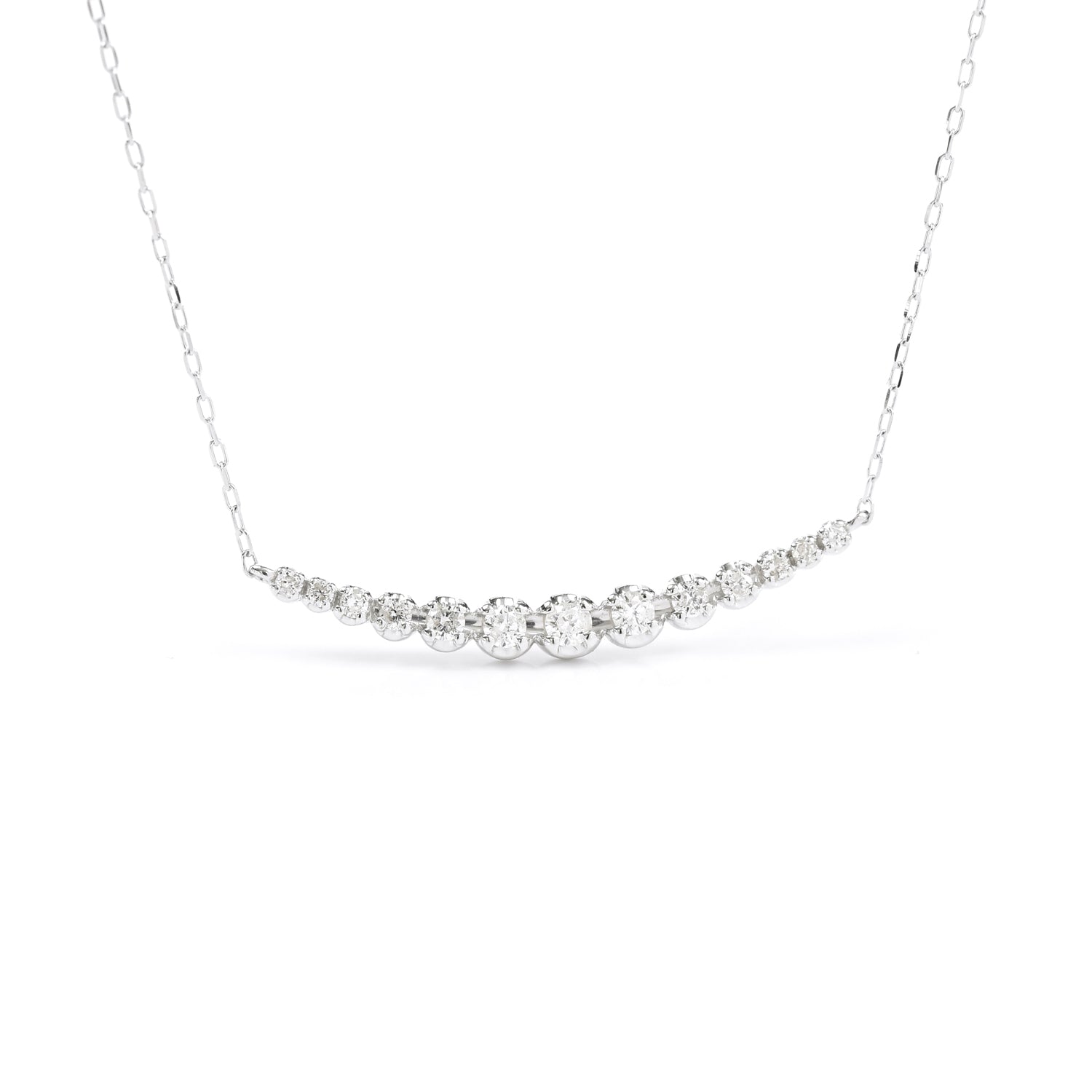 Diamond Gradation Pendant with Chain