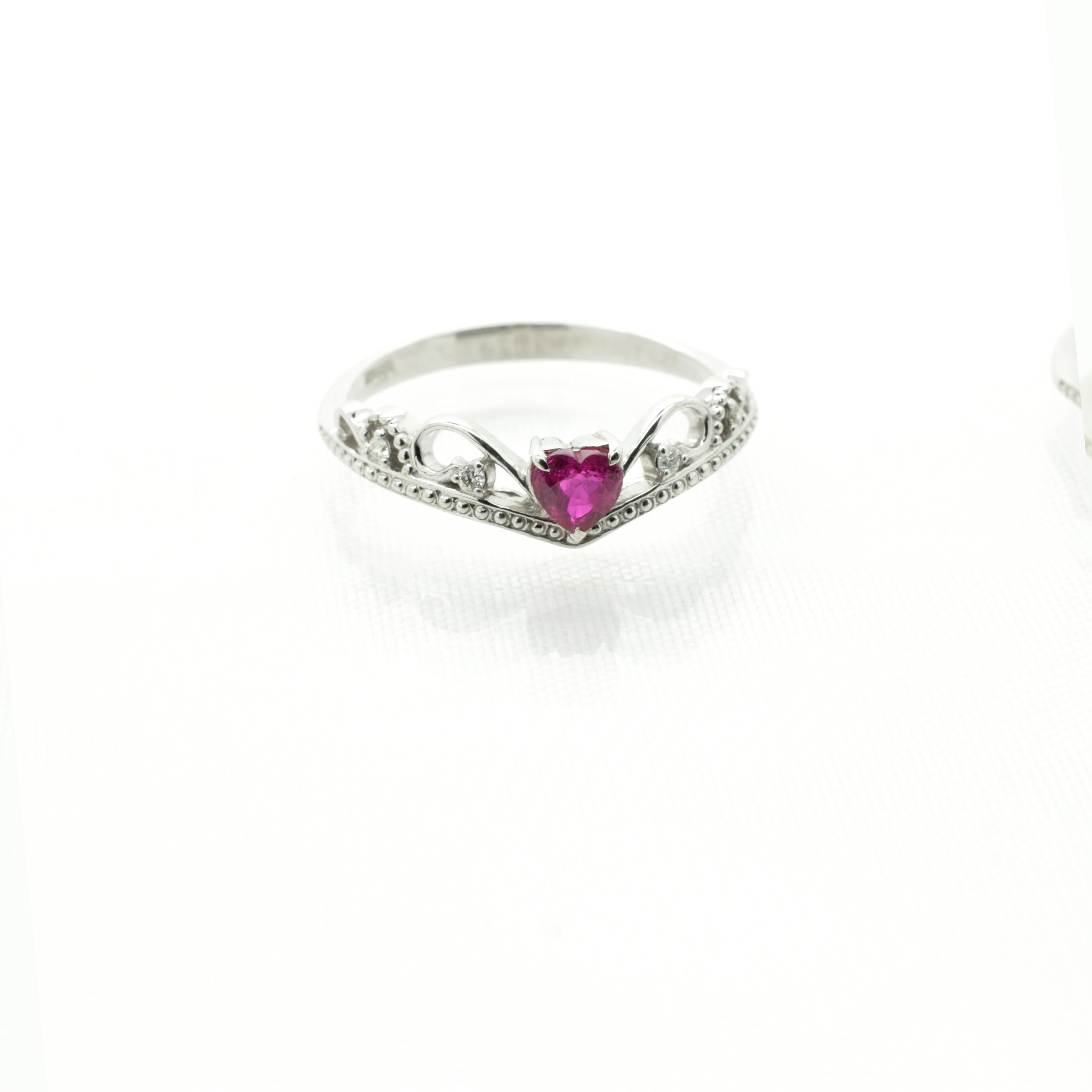 Ruby Heart Venetian Ring
