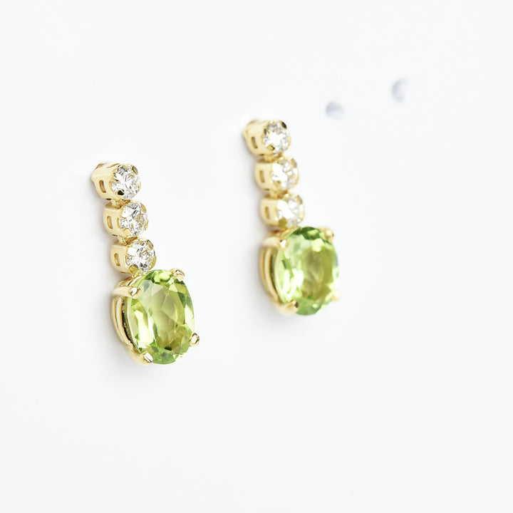 Per-Diamond Line with Hanging Stone Earrings