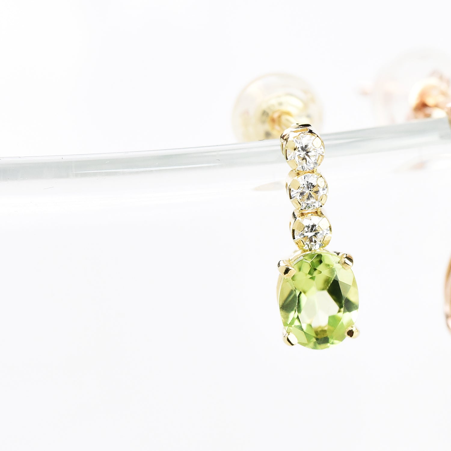 Per-Diamond Line with Hanging Stone Earrings