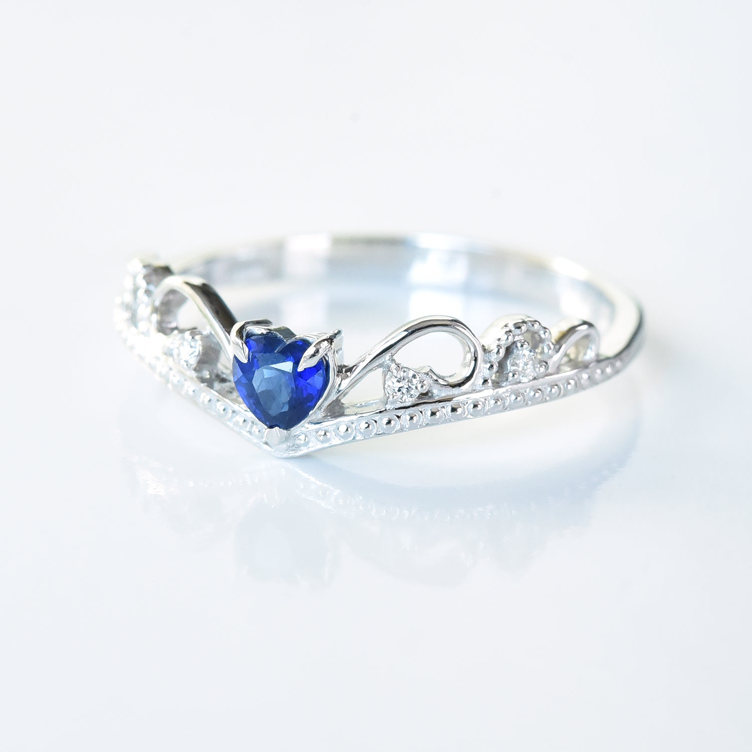 Sapphire Heart Venetian Ring