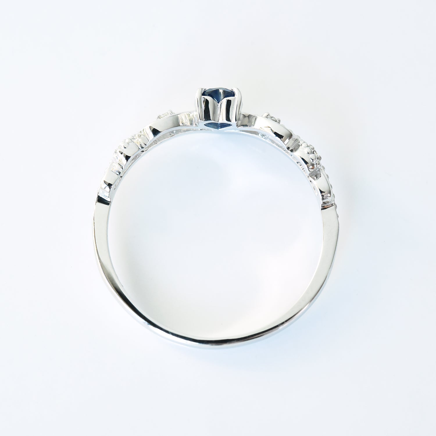 Sapphire Heart Venetian Ring
