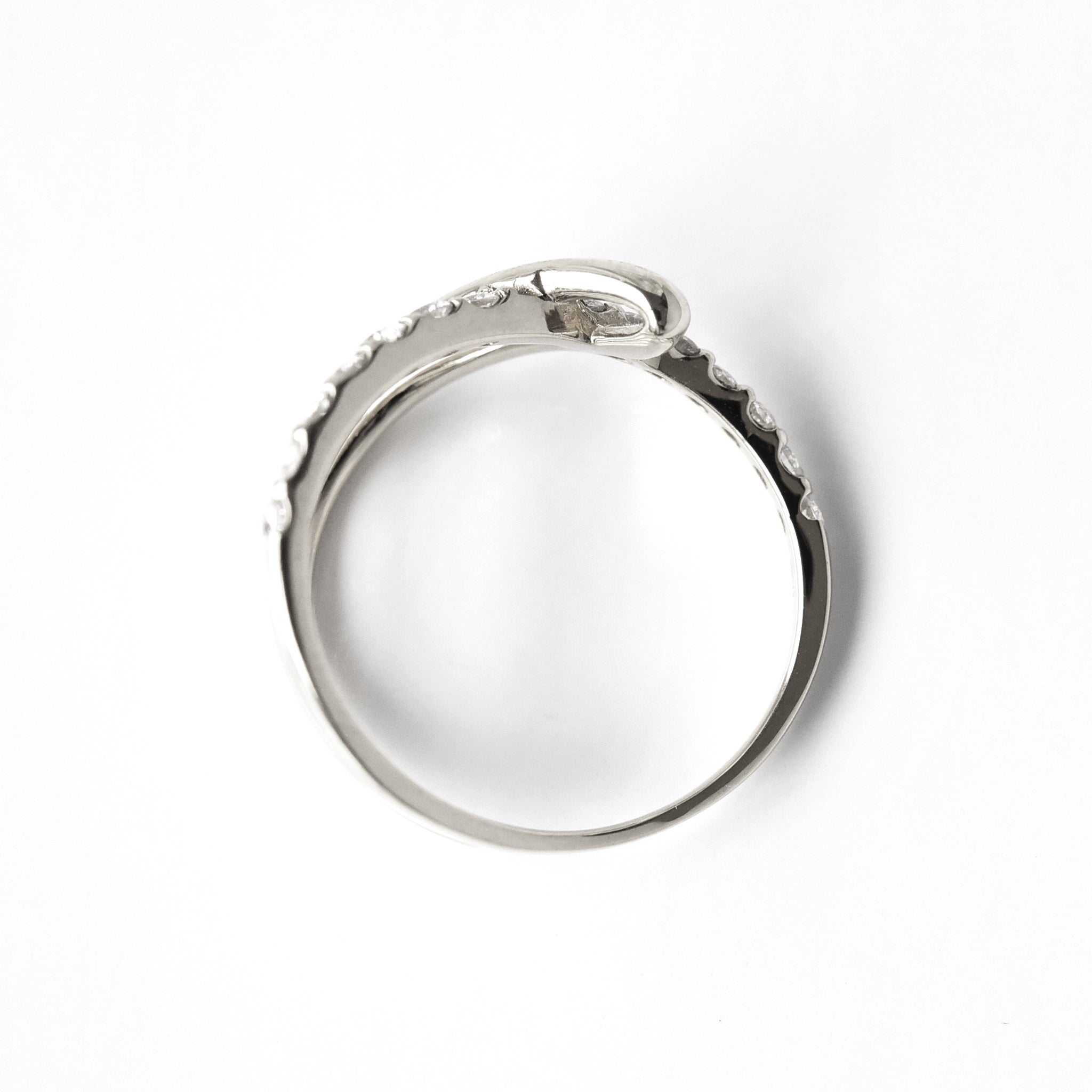 Entangle Diamond Ring