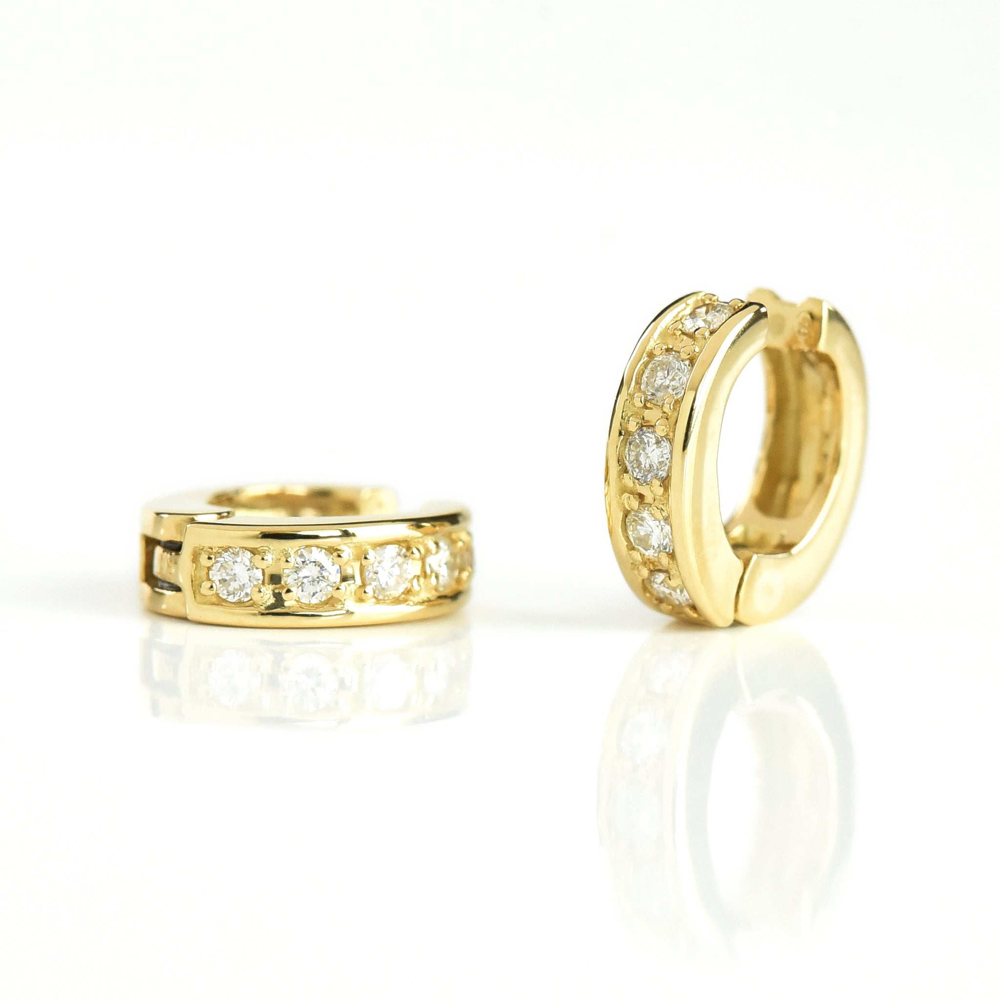 Metal Band n Diamond Hoop Earrings