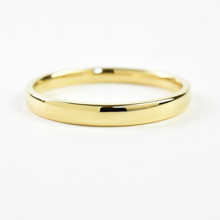 Band Holding a Diamond Ring