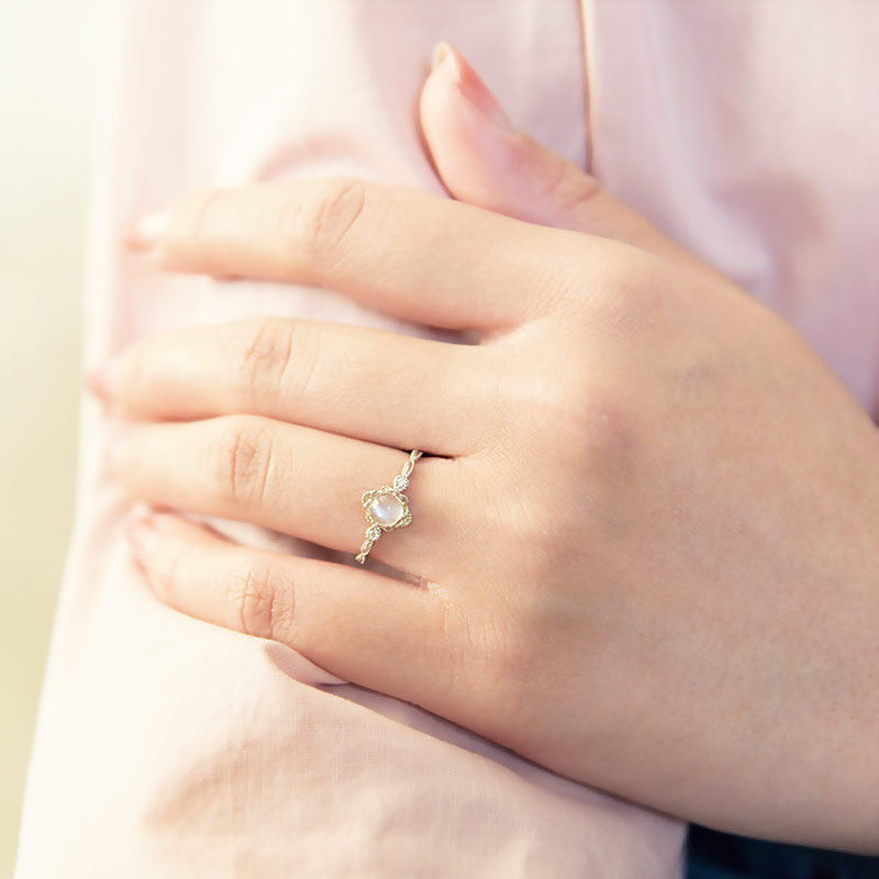 Vintage Style Diamond n Stone Ring