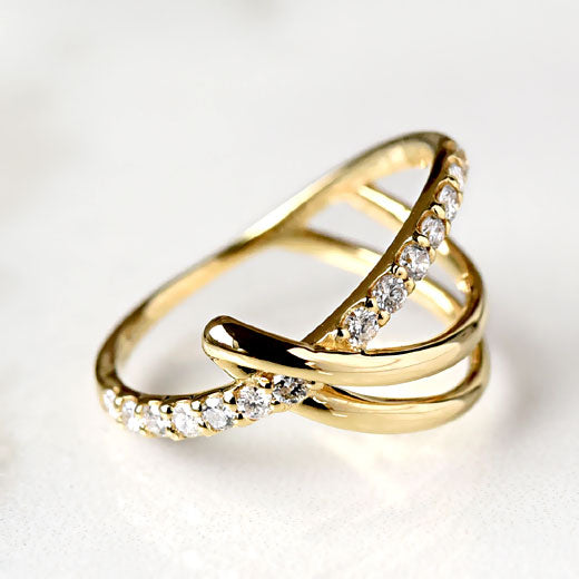 Entangle Diamond Ring