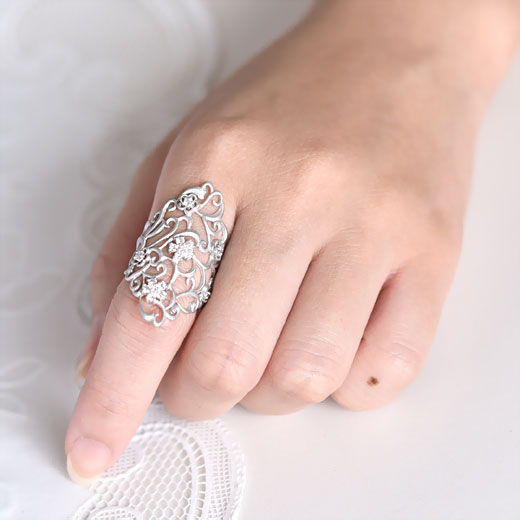 Venetian Diamond Curve Ring