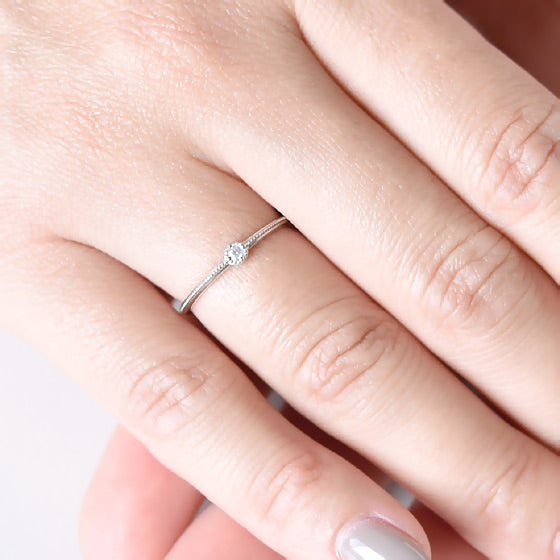 Solitaire Band Ring