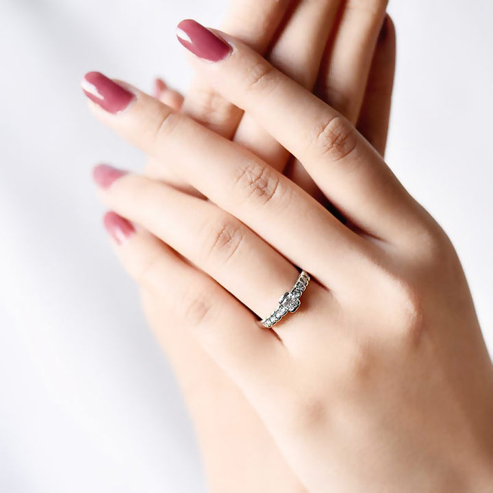 Square Prongs Diamond Ring