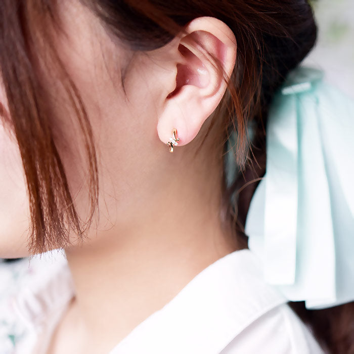 Diamond Curve Earrings
